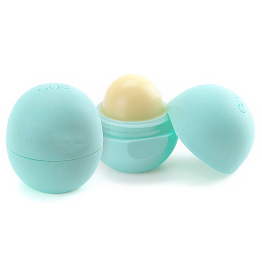 Smooth Sphere Lip Moisturizer EOS LIPB - Model Image